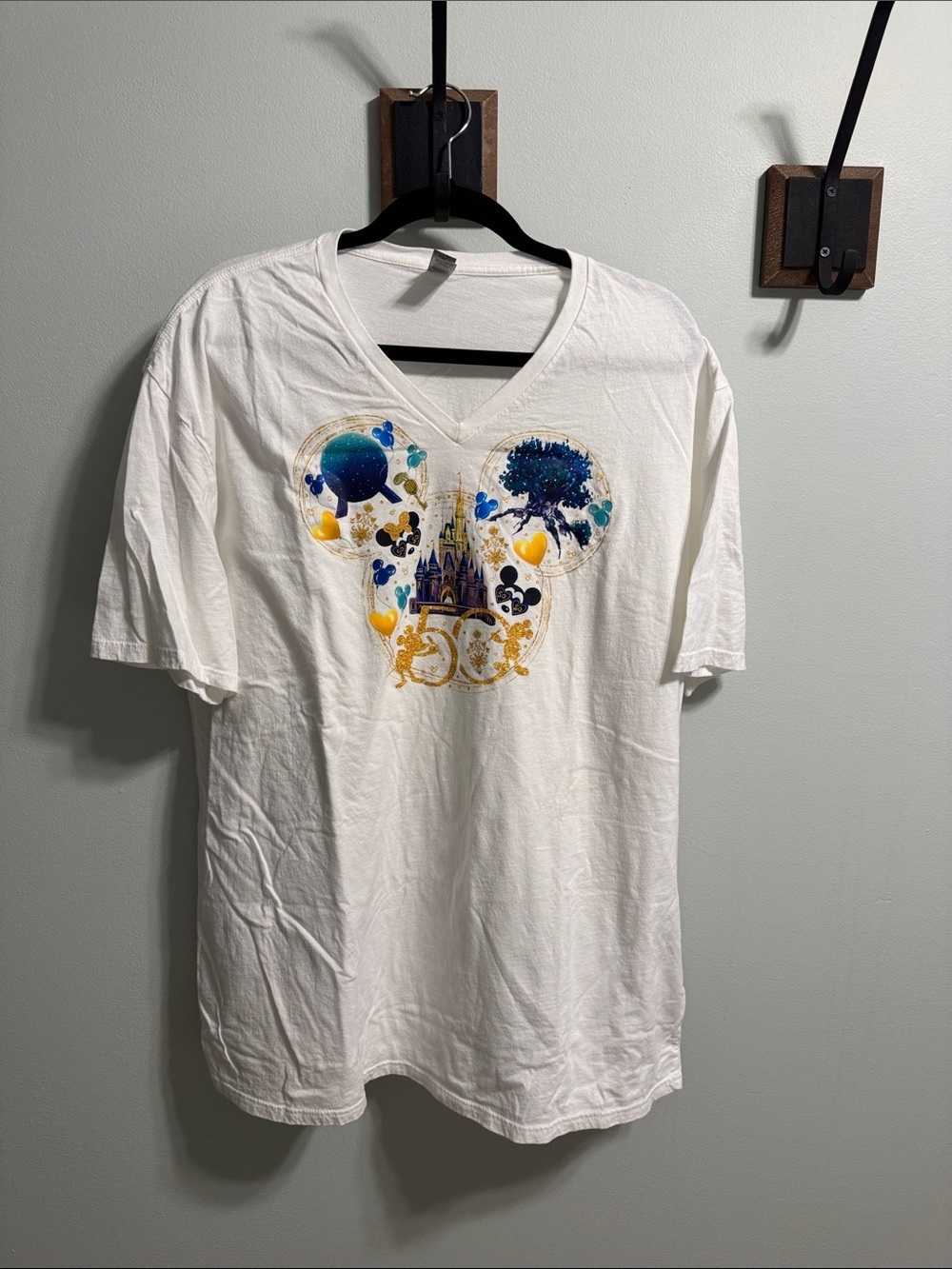 White Graphic V-Neck Tee with Blue and Gold 50th Anniversary Disney Design 2XL